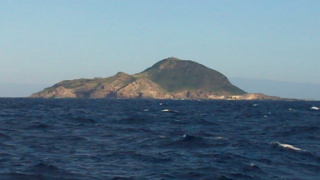 Rounding Alto Velo Island, Southern tip of DR
